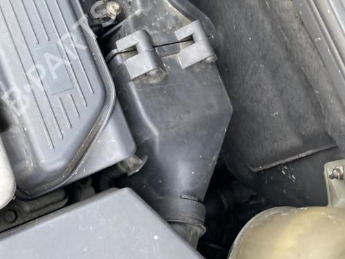 Used Air filter box RENAULT CLIO II (BB_, CB_) 1.4 16V (B/CB0P, BB13) (98 hp) 30793340