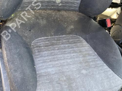 Used Right front seat Right front seat 22125635 22125635