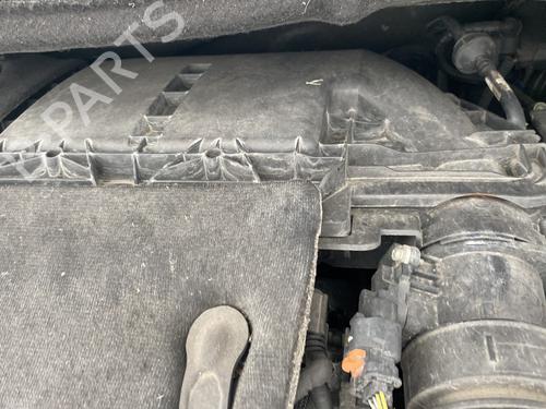 Used Air filter box Air filter box PEUGEOT 2008 I (CU_) 1.6 HDi (92 hp) 31981183 31981183