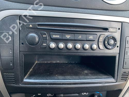 Used Radio Radio 34143111 34143111