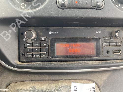 Used Radio RENAULT KANGOO Express (FW0/1_) 1.5 dCi 90 (FW0G, FW05, FW08, FW11) (90 hp) 32439519