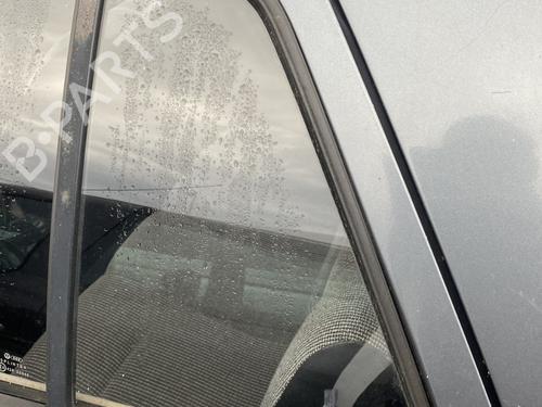 Dør rude ventre bagtil Dør rude ventre bagtil 30683001 30683001