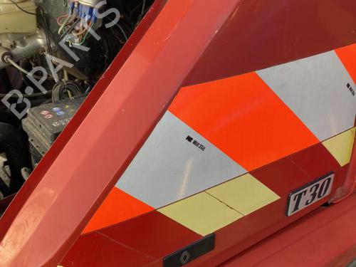 Used Left front fenders RENAULT MASTER I Van (T__) 28-35 2.0 (80 hp) 29971777