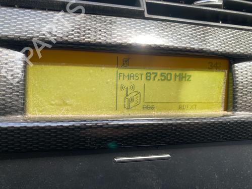 Used Radio Radio 37683533 37683533