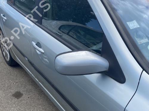 Used Right front door RENAULT LAGUNA II (BG0/1_) 2.2 dCi (BG0F) (150 hp) 22123362