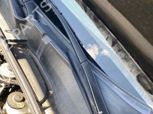 Used Front wiper motor Front wiper motor 37588666 37588666