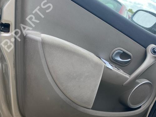 Venstre frontpanel Venstre frontpanel 39449114 39449114