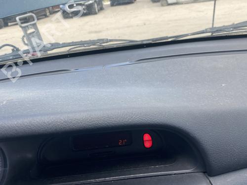 Salpicadero Salpicadero RENAULT MEGANE I Cabriolet (EA0/1_) 1.6 16V (EA04, EA0B, EA11, EA1J) (107 hp) 33991764 33991764