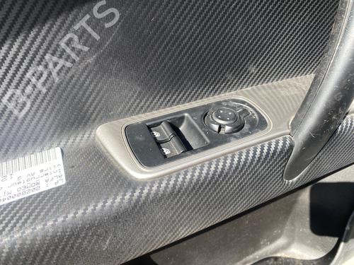 Used Left front window switch Left front window switch 35884419 35884419