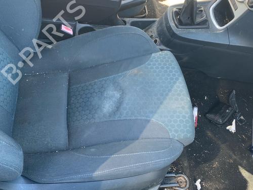 Used Right front seat Right front seat 37085712 37085712