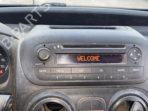 Used Radio Radio PEUGEOT BIPPER (AA_) 1.4 HDi (68 hp) 31114421 31114421