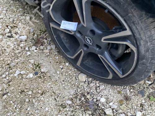 Used Right front steering knuckle OPEL CORSA F (P2JO) 1.2 (68) (101 hp) 23783008