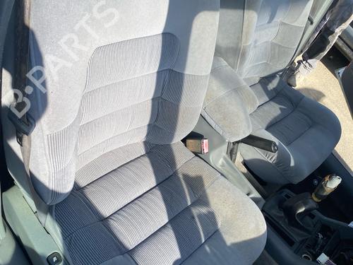 Sæde højre fortil Sæde højre fortil RENAULT SAFRANE II (B54_) 2.2 dT (B54G) (113 hp) 37200901 37200901