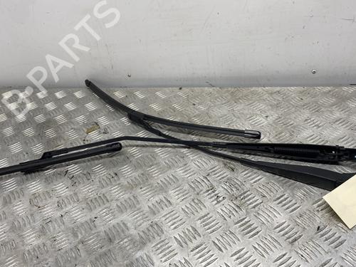 Used Front windshield wiper arm PEUGEOT 208 I (CA_, CC_) 1.4 HDi (68 hp) 27987551