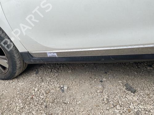 door-moulding-trim-peugeot-2008-i-cu_-2013-37471130 main image