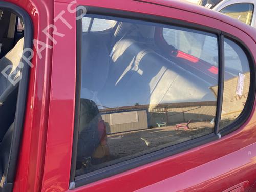 rear-left-door-window-toyota-yaris-_p1_-1999-2000-2001-2002-2003-2004-2005-33553357 main image