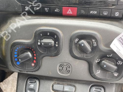 Used Climate control FIAT PANDA (312_, 319_) 1.3 D Multijet 4x4 (312PXU1A) (95 hp) 22123006