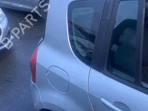 Aleta trasera derecha RENAULT MODUS / GRAND MODUS (F/JP0_) 1.5 dCi (JP0G, JP0H) (106 hp) 31580800