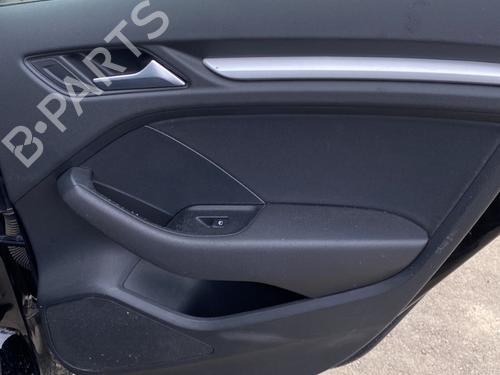Bageste højre beklædning AUDI A3 Sportback (8VA, 8VF) 1.6 TDI (105 hp) 23785842