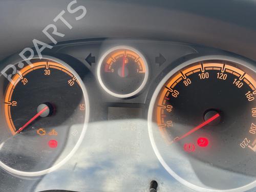 Used Instrument cluster Instrument cluster 21820675 21820675