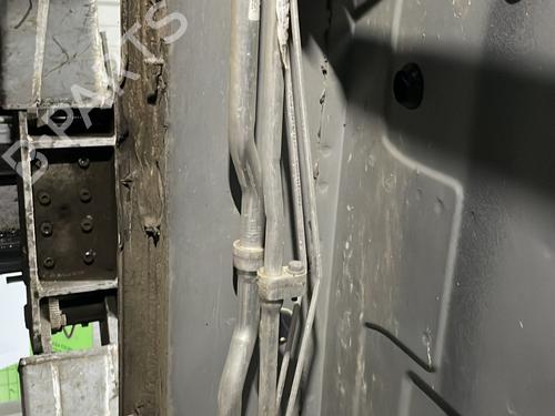 Used AC pipe AC pipe RENAULT TWINGO III (BCM_, BCA_) 1.0 SCe 70 (71 hp) 21825984 21825984