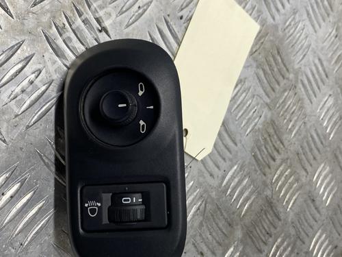 Used Mirror switch CITROËN C4 CACTUS 1.6 BlueHDi 100 (99 hp) 27617785