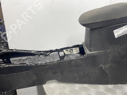Armrest / Center console TOYOTA AURIS Estate (_E18_) 1.6 D4-D (WWE185_) | BP29341414I20 
