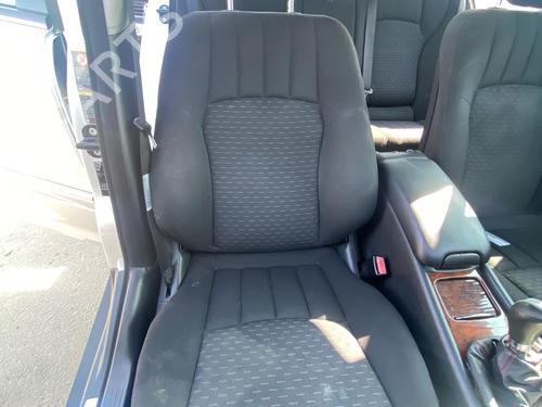 Used Right front seat Right front seat 37611929 37611929