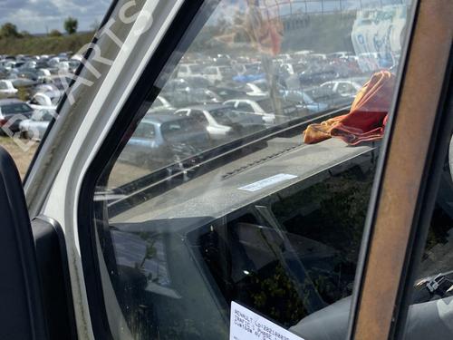 Used Front left quarter glass RENAULT TRAFIC Van (T_, P_, V_) 2.1 D (58 hp) 28813877