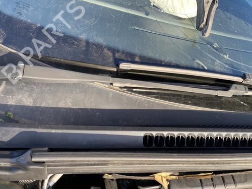 Used Front windshield wiper arm PEUGEOT 3008 I MPV (0U_) 1.6 HDi (109 hp) 23785256