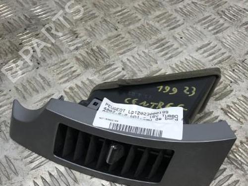 Used Air vent PEUGEOT 4007 (VU_, VV_) 2.2 HDi (156 hp) 22117941