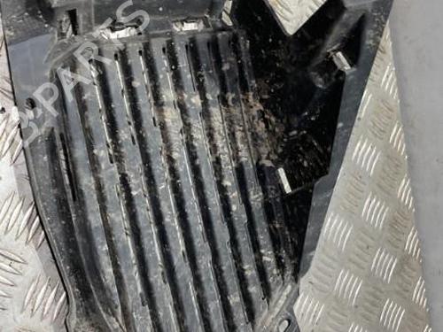 Used Grille PEUGEOT 3008 II SUV (MC_, MR_, MJ_, M4_) 1.5 BlueHDi 130 (131 hp) 19907314