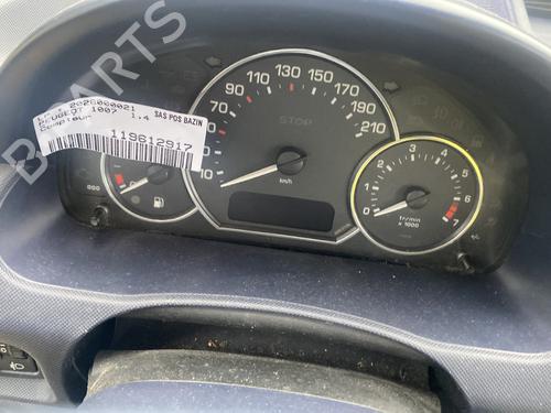instrument-cluster-peugeot-1007-km_-2005-31941334 main image