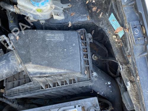 Used Air filter box NISSAN ALMERA TINO (V10) 2.2 dCi (112 hp) 24802851