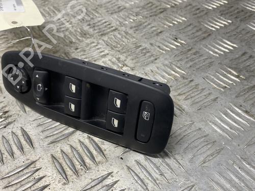 Left front window switch PEUGEOT 208 I (CA_, CC_) 1.5 BlueHDI 100 | BP24454771I27