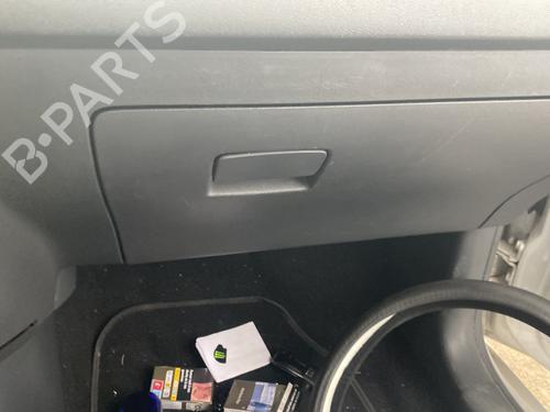 Guantera Guantera SEAT IBIZA III (6L1) 1.2 (64 hp) 33951316 33951316