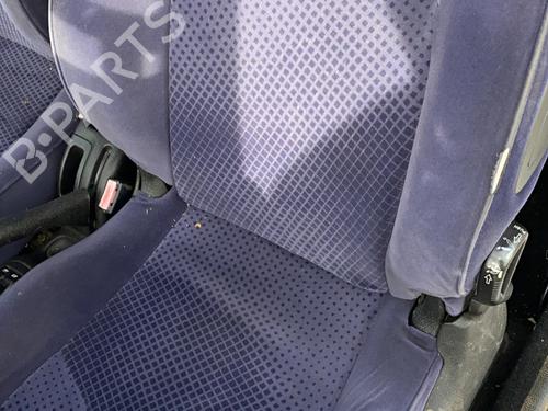 Sæde venstre fortil PEUGEOT 206 Hatchback (2A/C) 1.4 16V (88 hp) 30302426