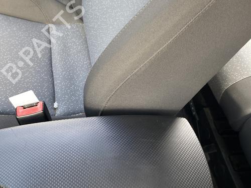 Used Armrest / Center console Armrest / Center console SEAT ALTEA (5P1) 1.9 TDI (105 hp) 32295207 32295207