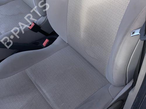 Used Left front seat RENAULT CLIO III (BR0/1, CR0/1) 1.5 dCi (BR17, CR17) (86 hp) 30816877