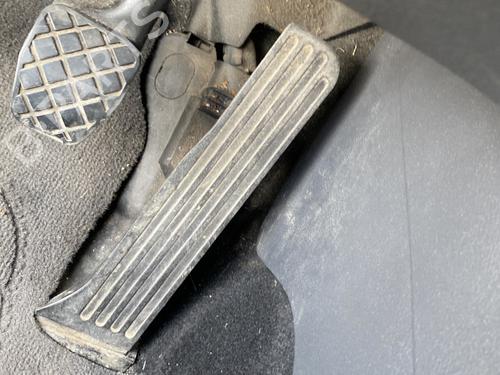 Used Pedal VW TOURAN (1T1, 1T2) 1.9 TDI (105 hp) 28681552