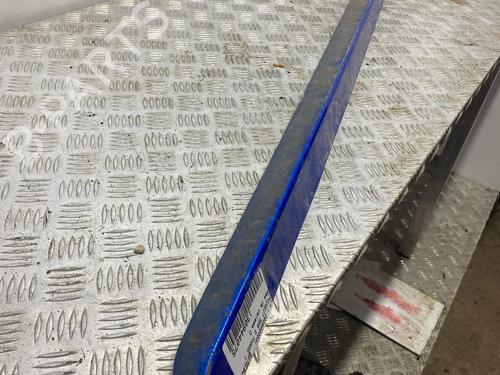 Used Right sideskirt Right sideskirt 38228572 38228572
