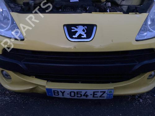 Used Front bumper PEUGEOT 1007 (KM_) 1.4 HDi (68 hp) 31815651