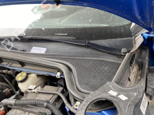 Used Front wiper motor FORD FOCUS IV (HN) 1.5 EcoBlue (120 hp) 27496447