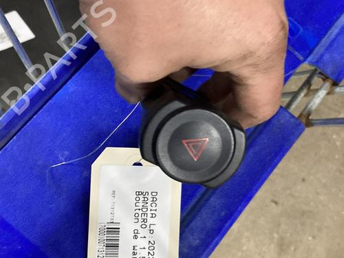Used Warning switch Warning switch DACIA SANDERO [2008-2026] 22111828 22111828
