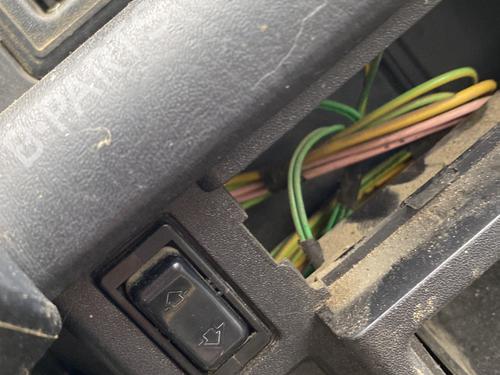 Used Left front window switch Left front window switch CITROËN C15 Box Body/MPV (VD_) 1.9 D (60 hp) 29158729 29158729
