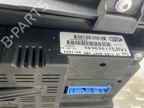 Used Glove box Glove box FIAT PUNTO (199_) 1.2 (199AXZ1A, 199BXZ1A) (69 hp) 22125033 22125033