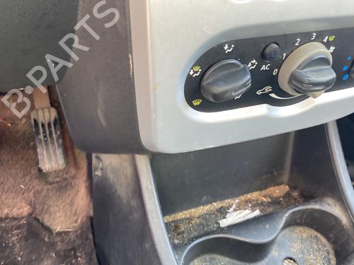 AC Styreenhet / Manøvreringsenhet DACIA SANDERO 1.4 (BS0C, BS0A, BS0G, BS1F, BS0E) (75 hp) 26713752