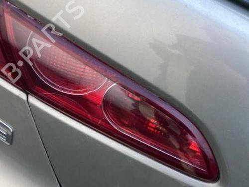 Venstre baglygte bagklap ALFA ROMEO 159 Sportwagon (939_) 1.9 JTDM 16V (939BXC1B, 939BXC12) (150 hp) 22117154