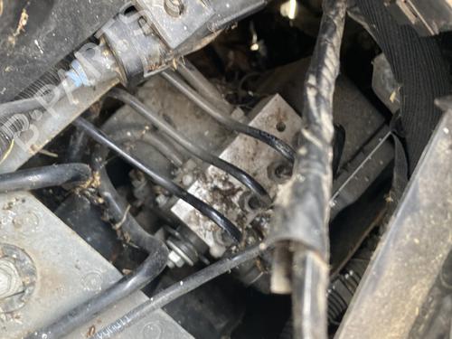 ABS pump PEUGEOT 5008 (0U_, 0E_) 2.0 HDi 150 / BlueHDi 150 | BP28045616M43