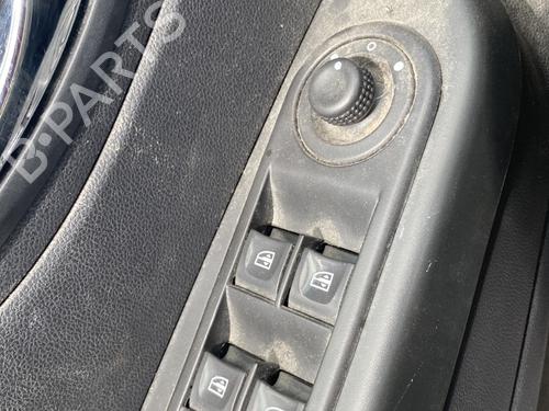 left-front-window-switch-renault-captur-i-j5_-h5_-2013-27159419 main image
